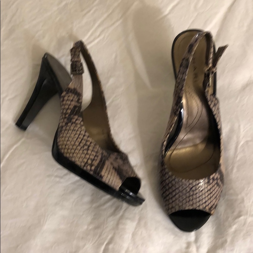 Leather snakeskin pattern leather heels